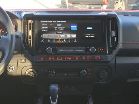 Certified 2025 Nissan Frontier PRO-4X w/ Tow Package AWD/4WD image 18
