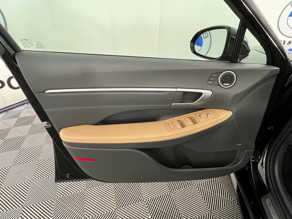 Used 2026 Hyundai Sonata Limited FWD image 27
