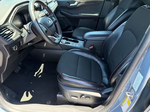 Used 2025 Ford Escape ST-Line FWD image 9