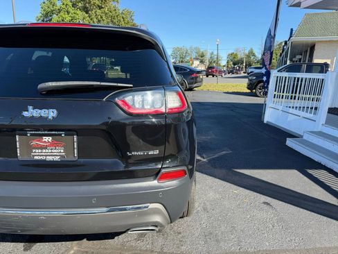 Used 2019 Jeep Cherokee Limited image 60