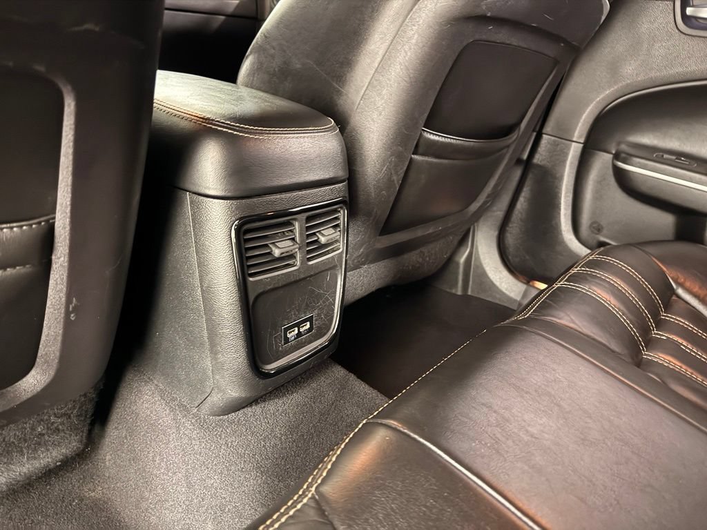 Used 2019 Chrysler 300 S AWD/4WD image 45