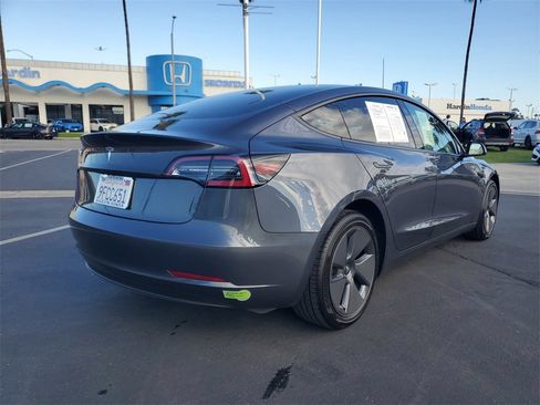 Used 2023 Tesla Model 3 Standard Range image 5