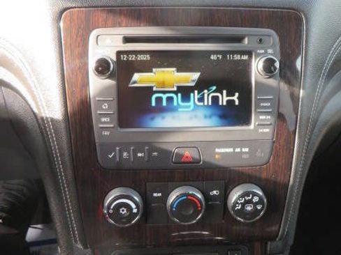 Used 2016 Chevrolet Traverse LT w/ Style and Technology Package image 48