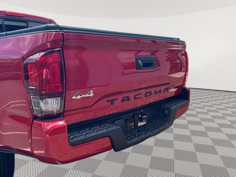 Used 2020 Toyota Tacoma SR w/ SR Convenience Package AWD/4WD image 4