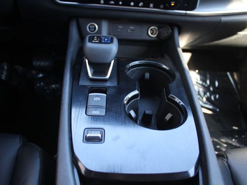 Used 2021 Nissan Rogue SV w/ Premium Package image 38