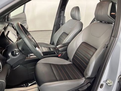 Used 2021 Nissan Kicks SR w/ SR Premium Package FWD image 21