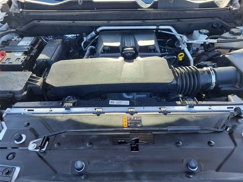 Certified 2024 Chevrolet Colorado Trail Boss w/ Technology Package image 18