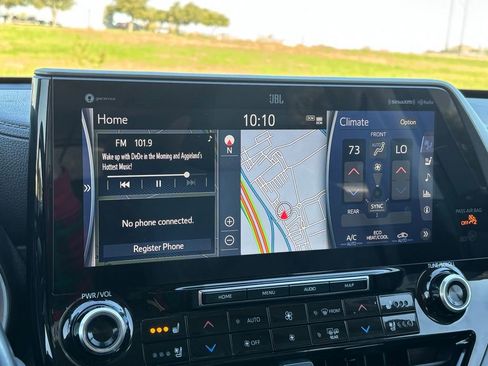 Used 2021 Toyota Highlander Limited image 21