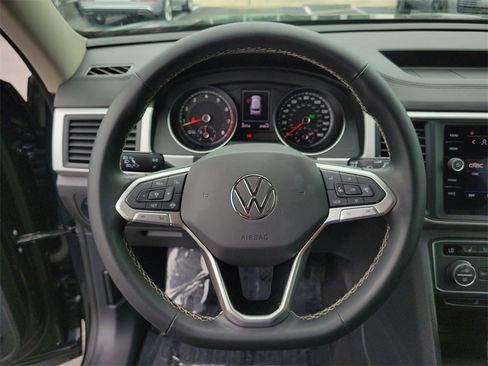 Used 2021 Volkswagen Atlas SE w/ Panoramic Sunroof Package image 28