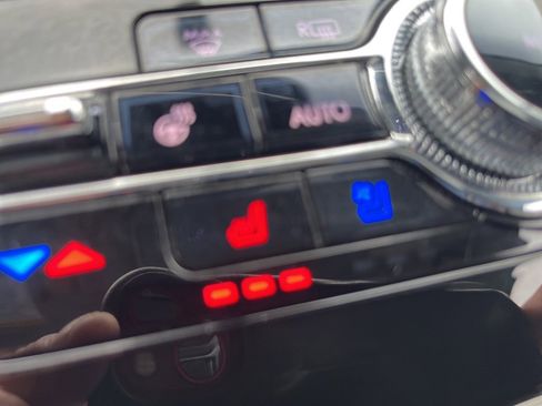 Used 2022 Lincoln Corsair FWD w/ Premium Package image 17