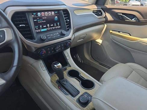 Certified 2019 GMC Acadia Denali w/ Technology Package AWD/4WD image 24