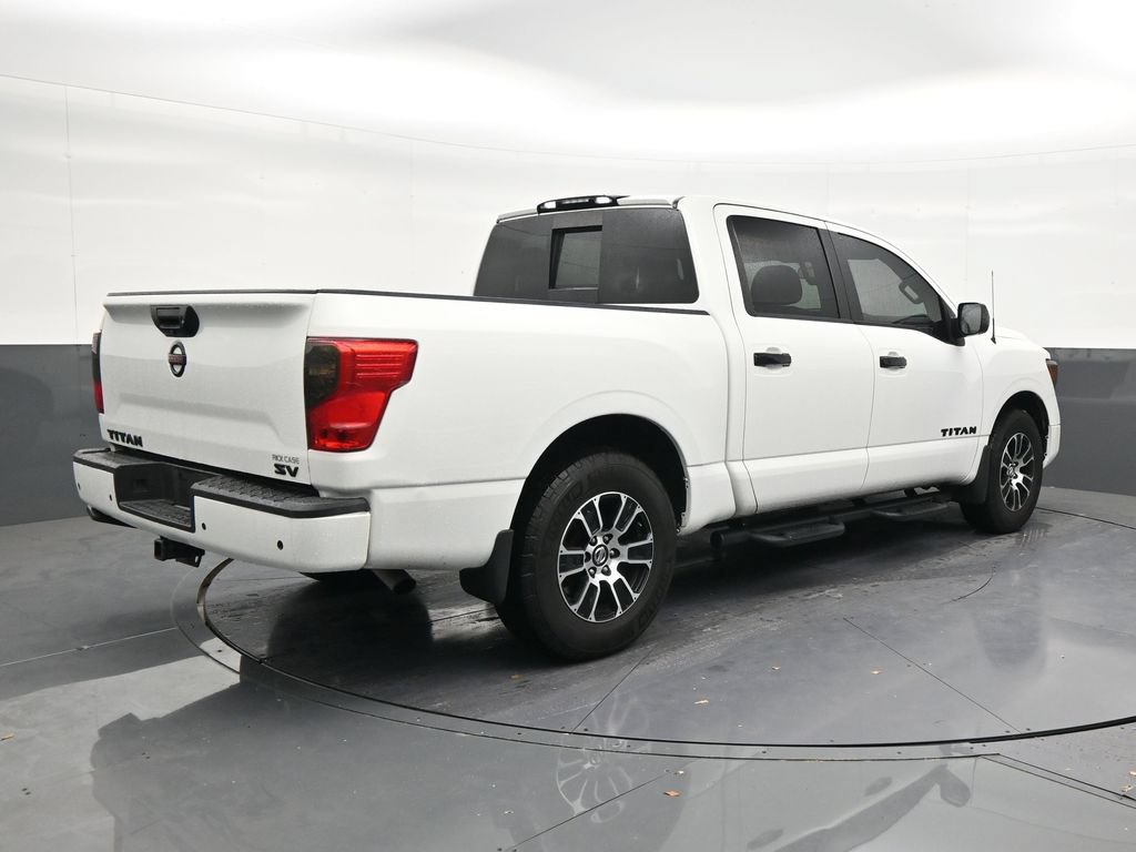 Used 2021 Nissan Titan SV w/ SV Convenience Package RWD image 5