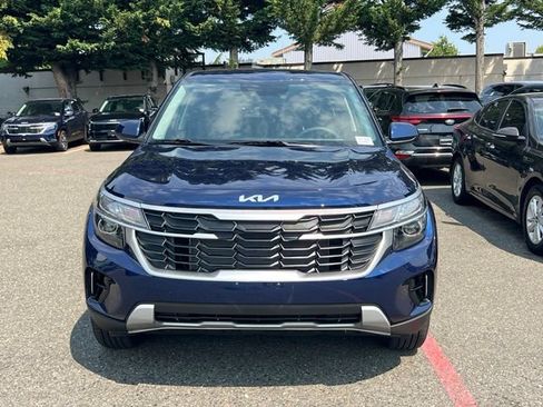 Used 2026 Kia Seltos LX AWD/4WD image 4