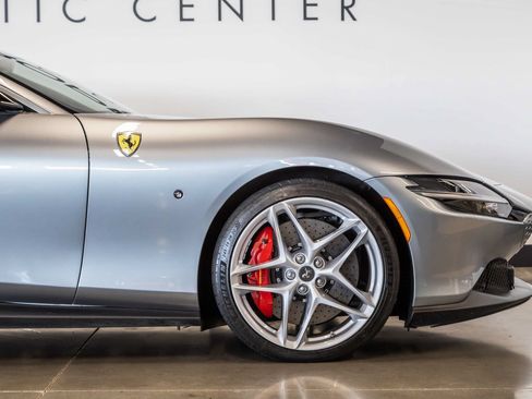 Used 2021 Ferrari Roma RWD image 13