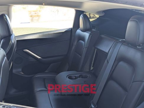 Used 2020 Tesla Model Y Long Range AWD/4WD image 32
