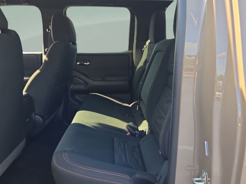 Used 2024 Nissan Frontier Pro-X RWD image 11