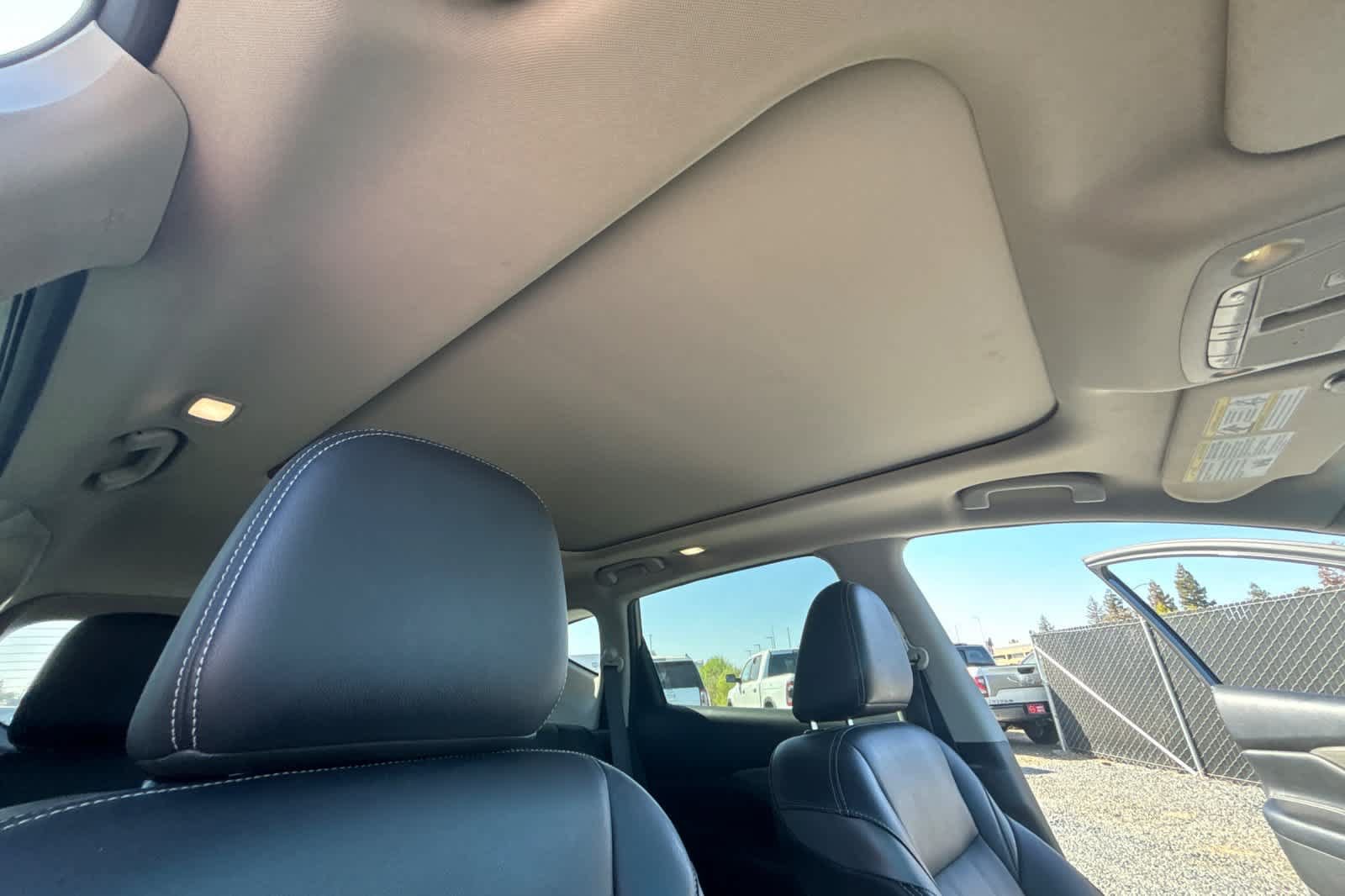 Used 2018 Nissan Murano Platinum w/ Cargo Package FWD image 19