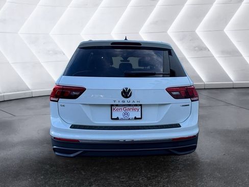Used 2024 Volkswagen Tiguan SE AWD/4WD image 3