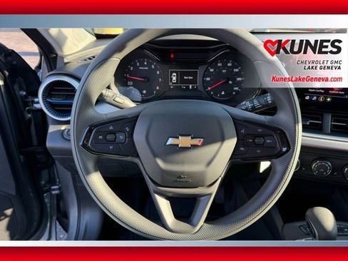 New 2026 Chevrolet Trax LS w/ LS Convenience Package image 32