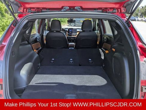 Certified 2025 Jeep Compass Limited w/ Sun & Sound Group AWD/4WD image 12