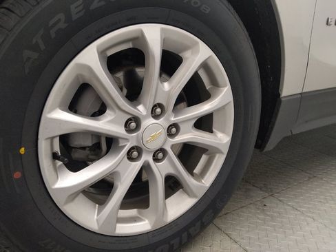 Used 2020 Chevrolet Equinox LS w/ LS Convenience Package FWD image 31