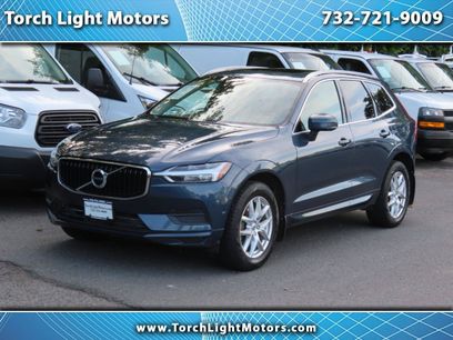 Used 2019 Volvo XC60 T5 Momentum w/ Premium Package