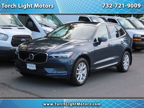 Used 2019 Volvo XC60 T5 Momentum w/ Premium Package AWD/4WD image 1