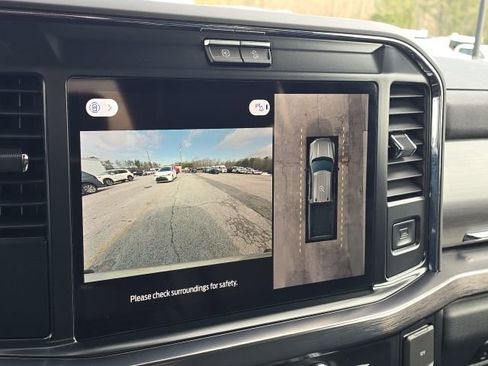 Used 2025 Ford F250 Lariat w/ Chrome Package image 35