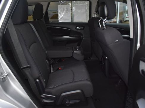 Used 2012 Dodge Journey SXT image 32