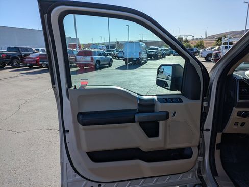 Used 2018 Ford F150 XLT w/ Equipment Group 302A Luxury AWD/4WD image 12