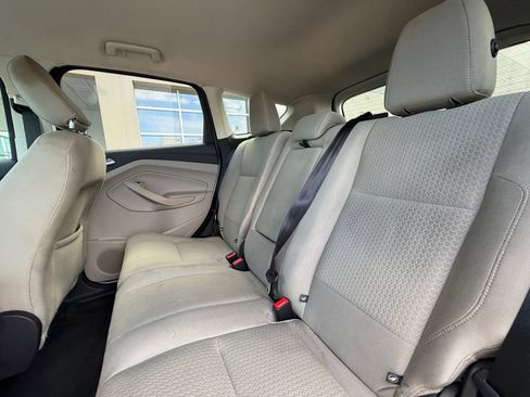 Used 2019 Ford Escape SE image 17