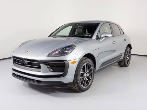 New 2026 Porsche Macan image 6