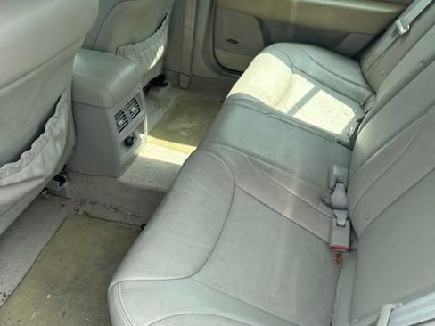 Used 2005 Kia Amanti FWD image 16