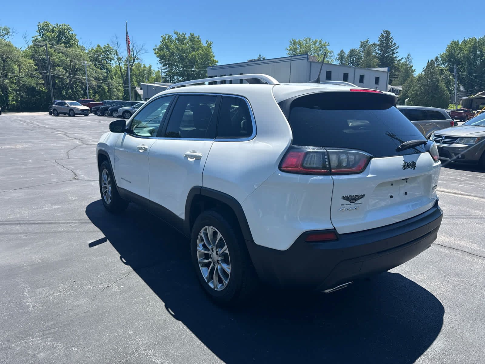 Used 2019 Jeep Cherokee Latitude Plus w/ Comfort/Convenience Group AWD/4WD image 5
