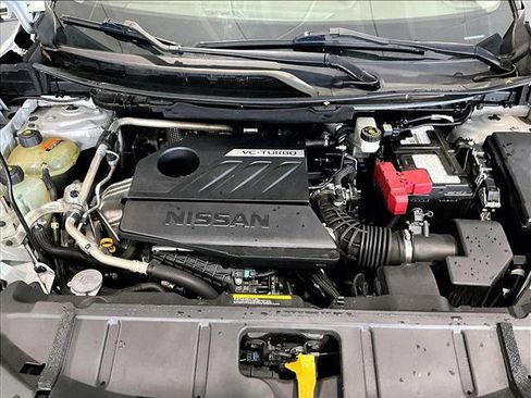 Used 2022 Nissan Rogue SV FWD image 11