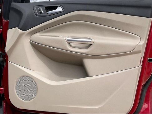 Used 2014 Ford Escape SE w/ Equipment Group 201A FWD image 22