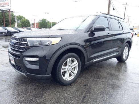 Used 2020 Ford Explorer XLT w/ Equipment Group 202A RWD image 1