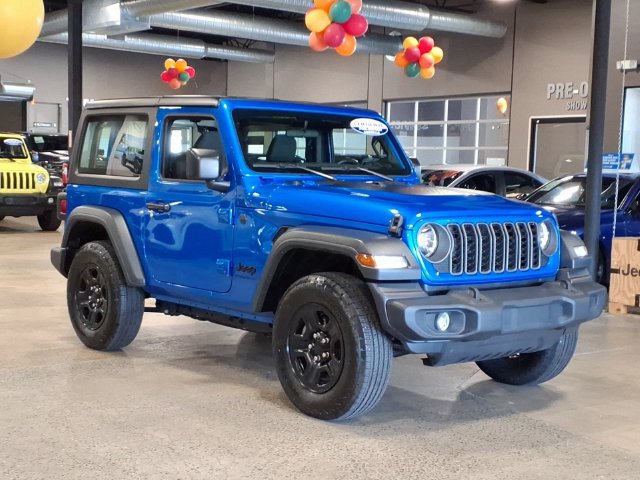 Used 2025 Jeep Wrangler Sport AWD/4WD image 4
