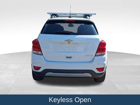 Used 2020 Chevrolet Trax LT w/ LT Convenience Package FWD image 6