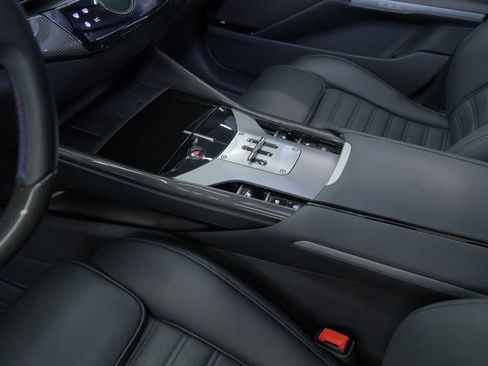 Used 2024 Ferrari Purosangue AWD/4WD image 30