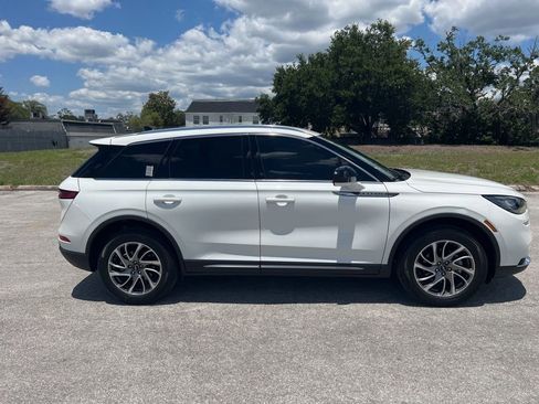 Used 2022 Lincoln Corsair FWD w/ Equipment Group 101A image 2