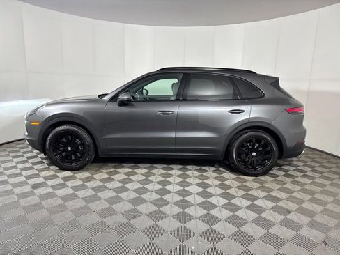 Used 2023 Porsche Cayenne AWD/4WD image 2