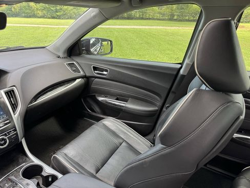 Used 2018 Acura TLX V6 w/ Technology Package FWD image 16