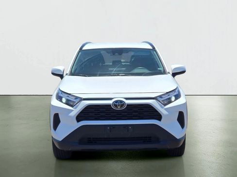 Used 2025 Toyota RAV4 XLE FWD image 9