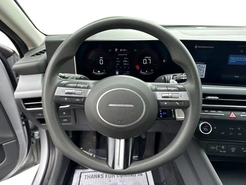 Used 2025 Hyundai Sonata SEL FWD image 15