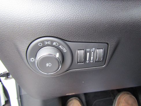 Used 2024 Jeep Compass Limited AWD/4WD image 20