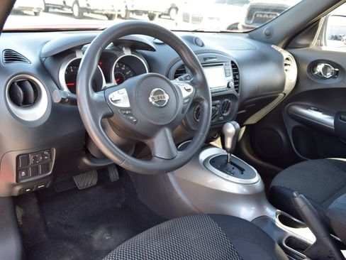 Used 2015 Nissan Juke S FWD image 14