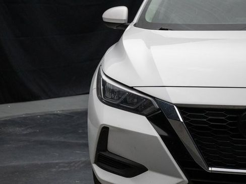 Used 2022 Nissan Sentra S w/ Lighting Package image 5