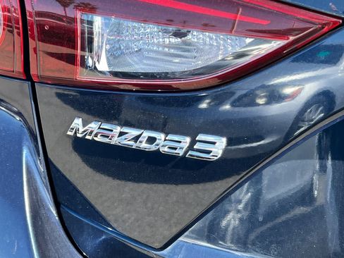 Used 2016 MAZDA MAZDA3 i Touring w/ Popular Equipment Package image 7