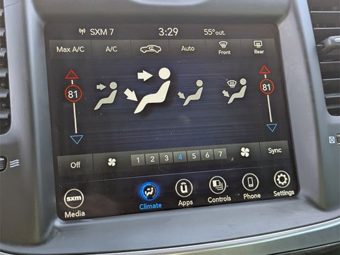 Used 2018 Chrysler 300 Touring w/ Sport Appearance Package image 10